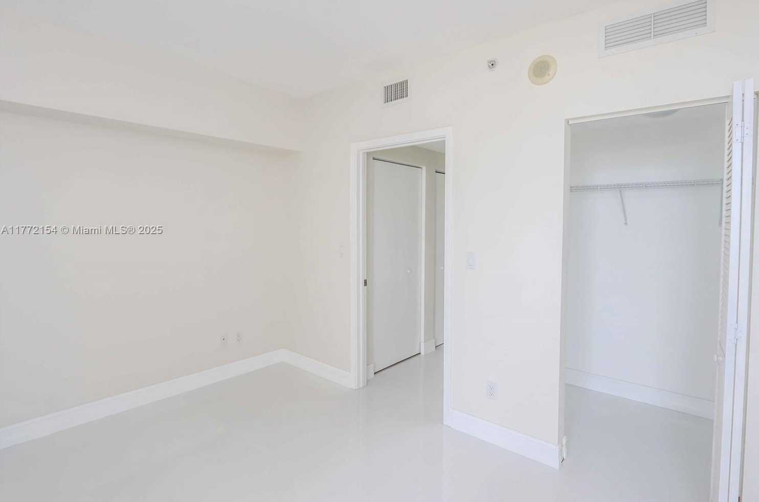 Small Image of 325 SOUTH BISCAYNE BLVD #1922, Miami Number 18