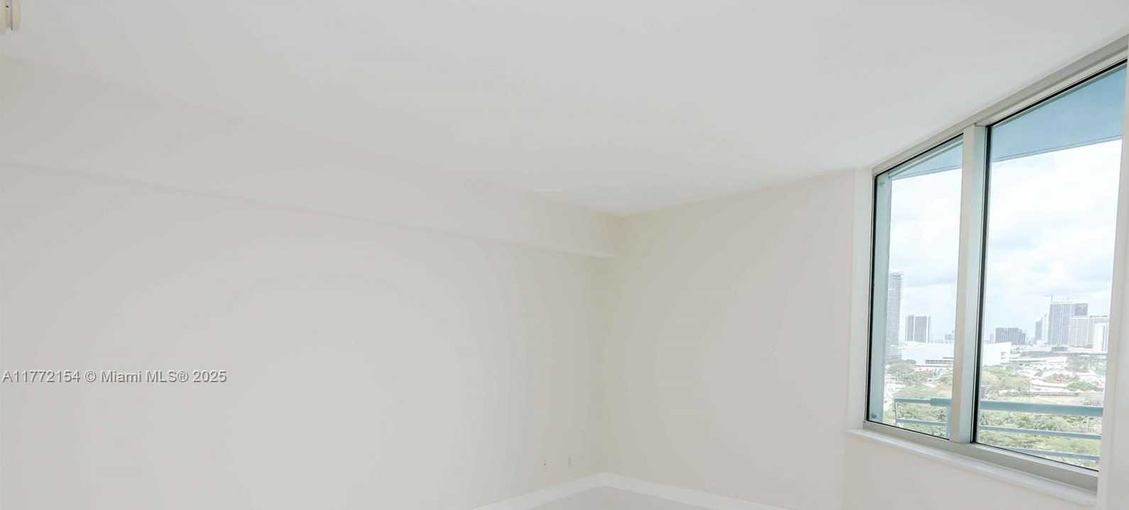 Small Image of 325 SOUTH BISCAYNE BLVD #1922, Miami Number 21