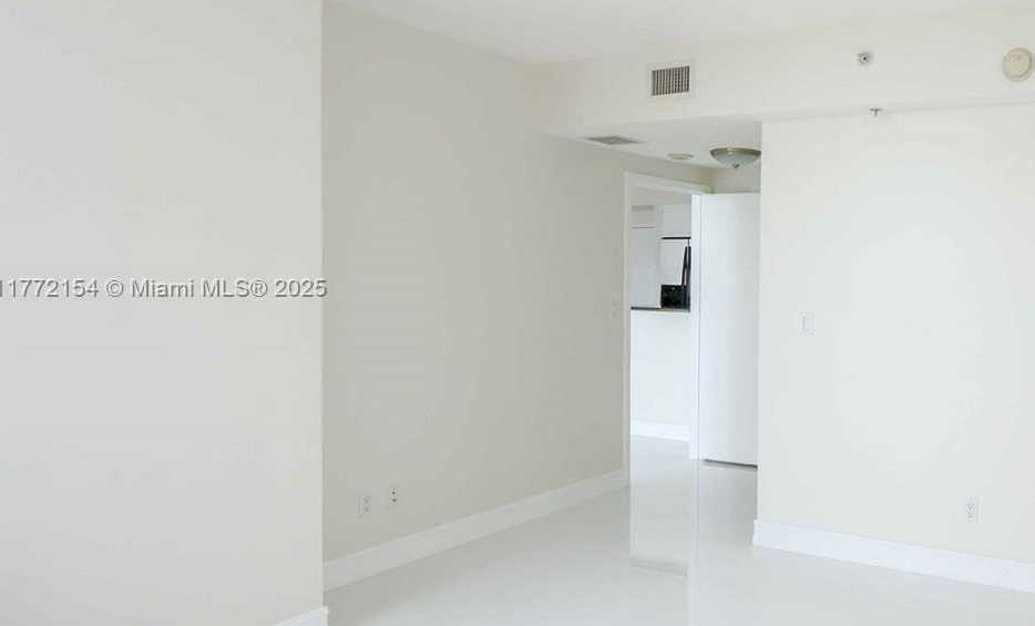 Small Image of 325 SOUTH BISCAYNE BLVD #1922, Miami Number 22
