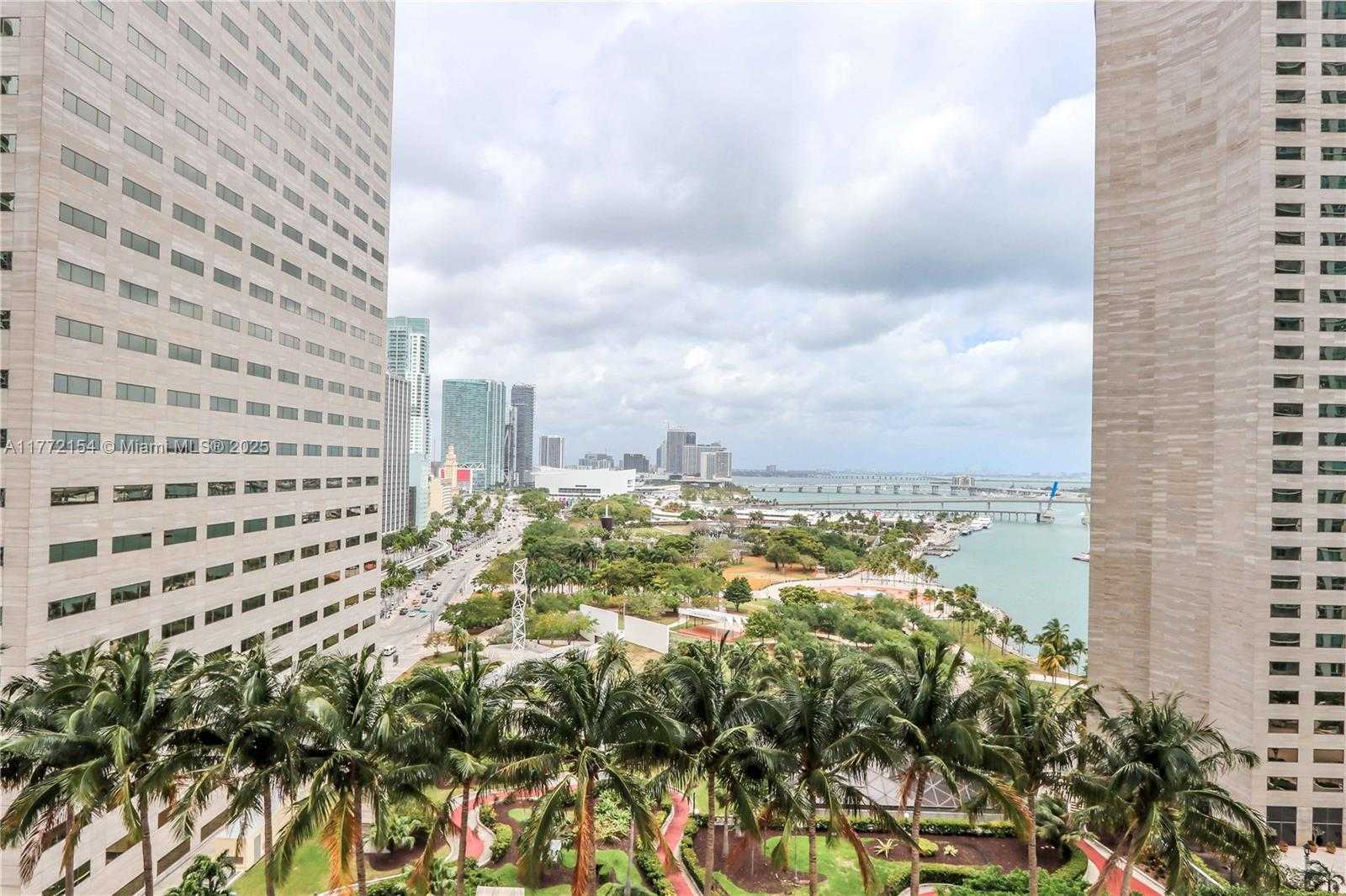 Small Image of 325 SOUTH BISCAYNE BLVD #1922, Miami Number 25