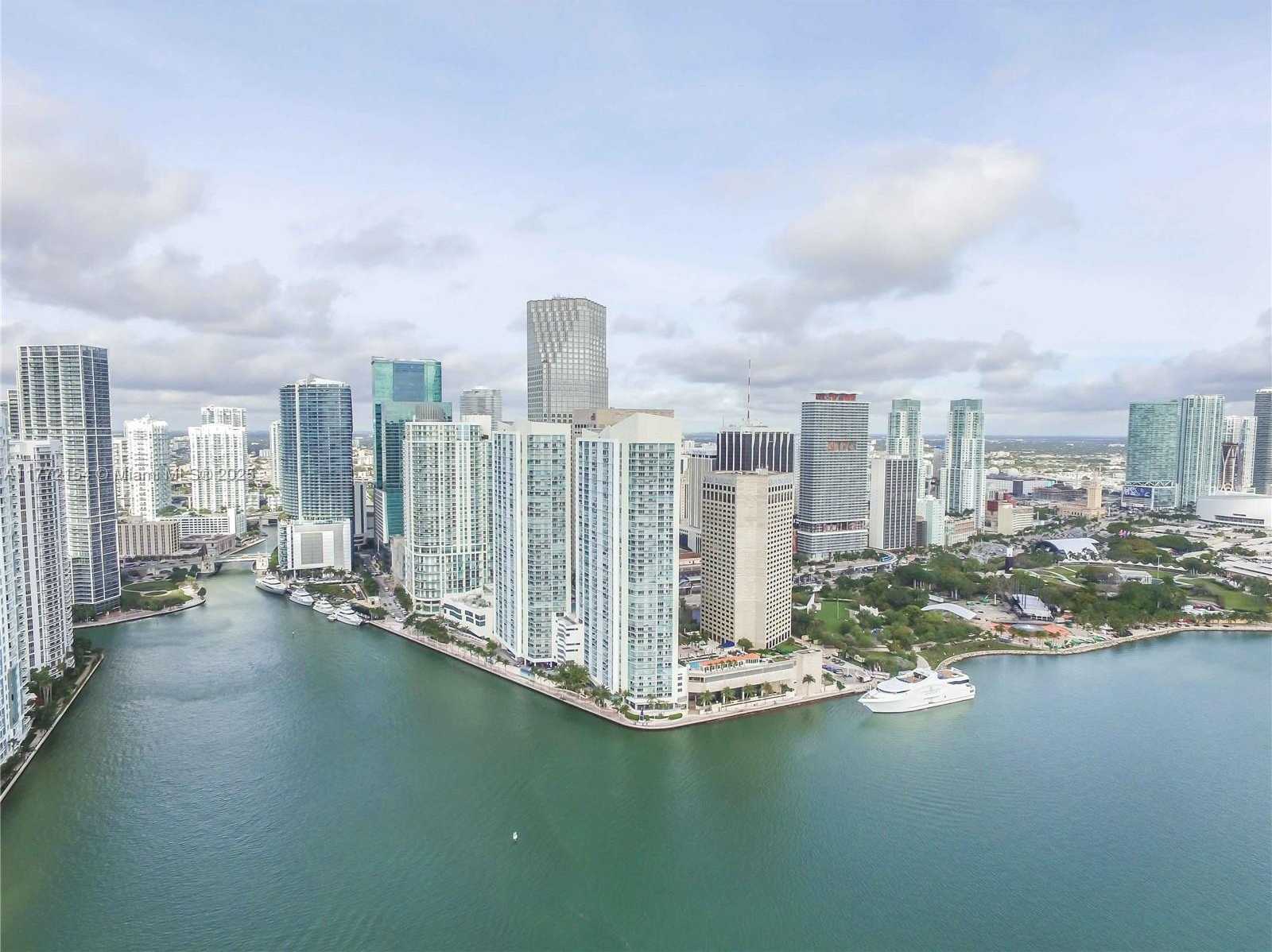 Small Image of 325 SOUTH BISCAYNE BLVD #1922, Miami Number 33