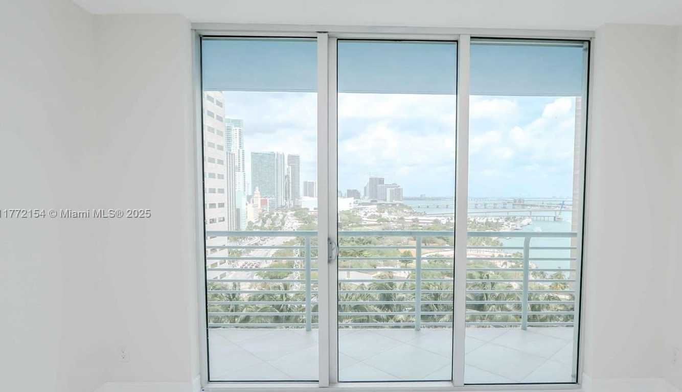 Small Image of 325 SOUTH BISCAYNE BLVD #1922, Miami Number 5
