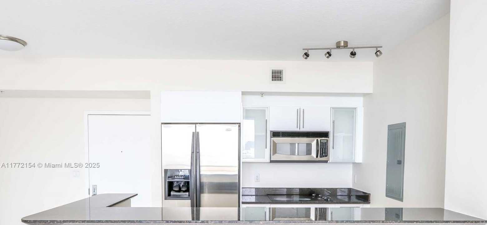 Small Image of 325 SOUTH BISCAYNE BLVD #1922, Miami Number 9