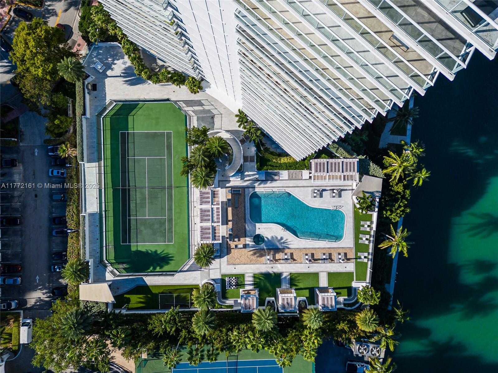Small Image of 10 VENETIAN WAY #PH4, Miami Beach Number 37