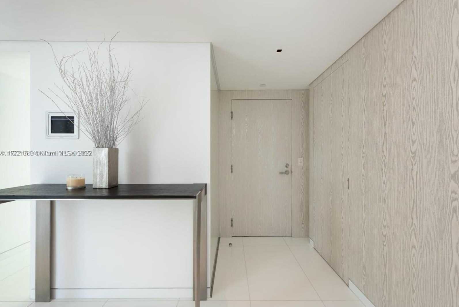 Small Image of 10 VENETIAN WAY #PH4, Miami Beach Number 9