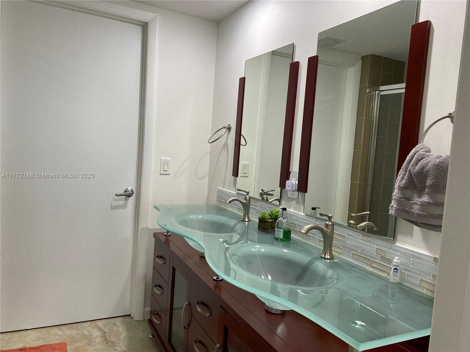Small Image of 50 BISCAYNE BLVD #3508, Miami Number 17