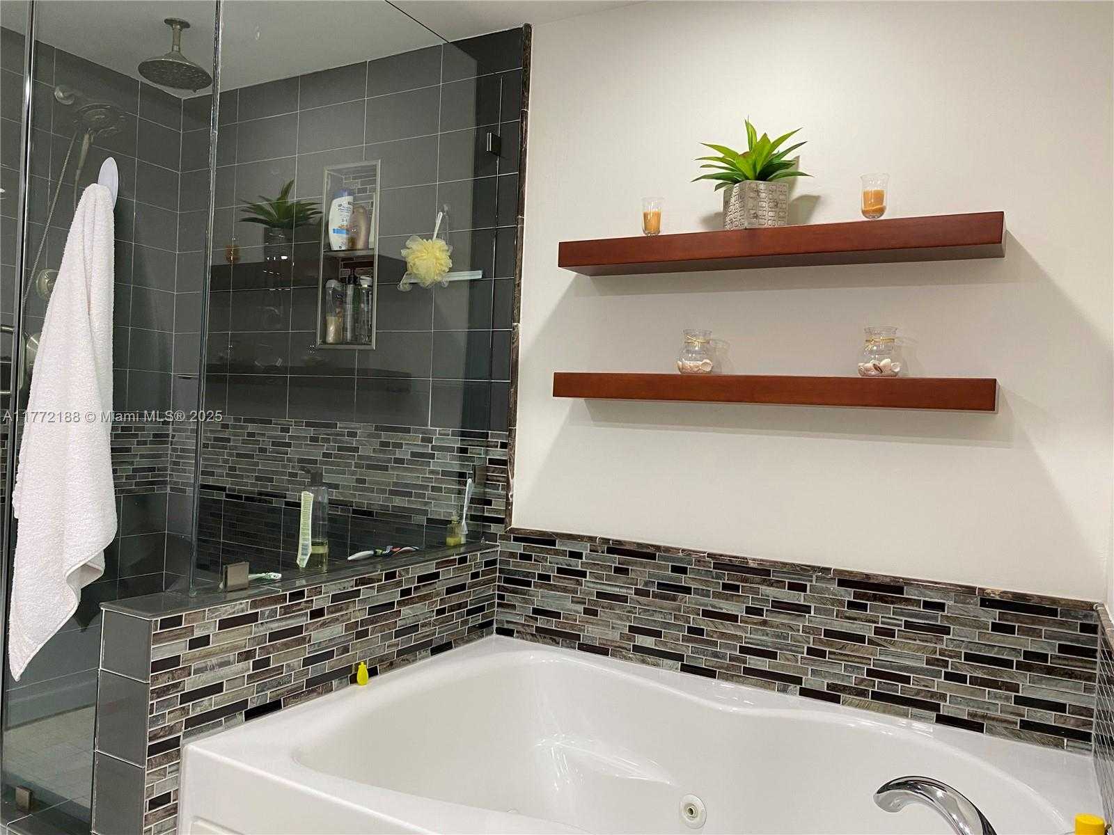 Small Image of 50 BISCAYNE BLVD #3508, Miami Number 20