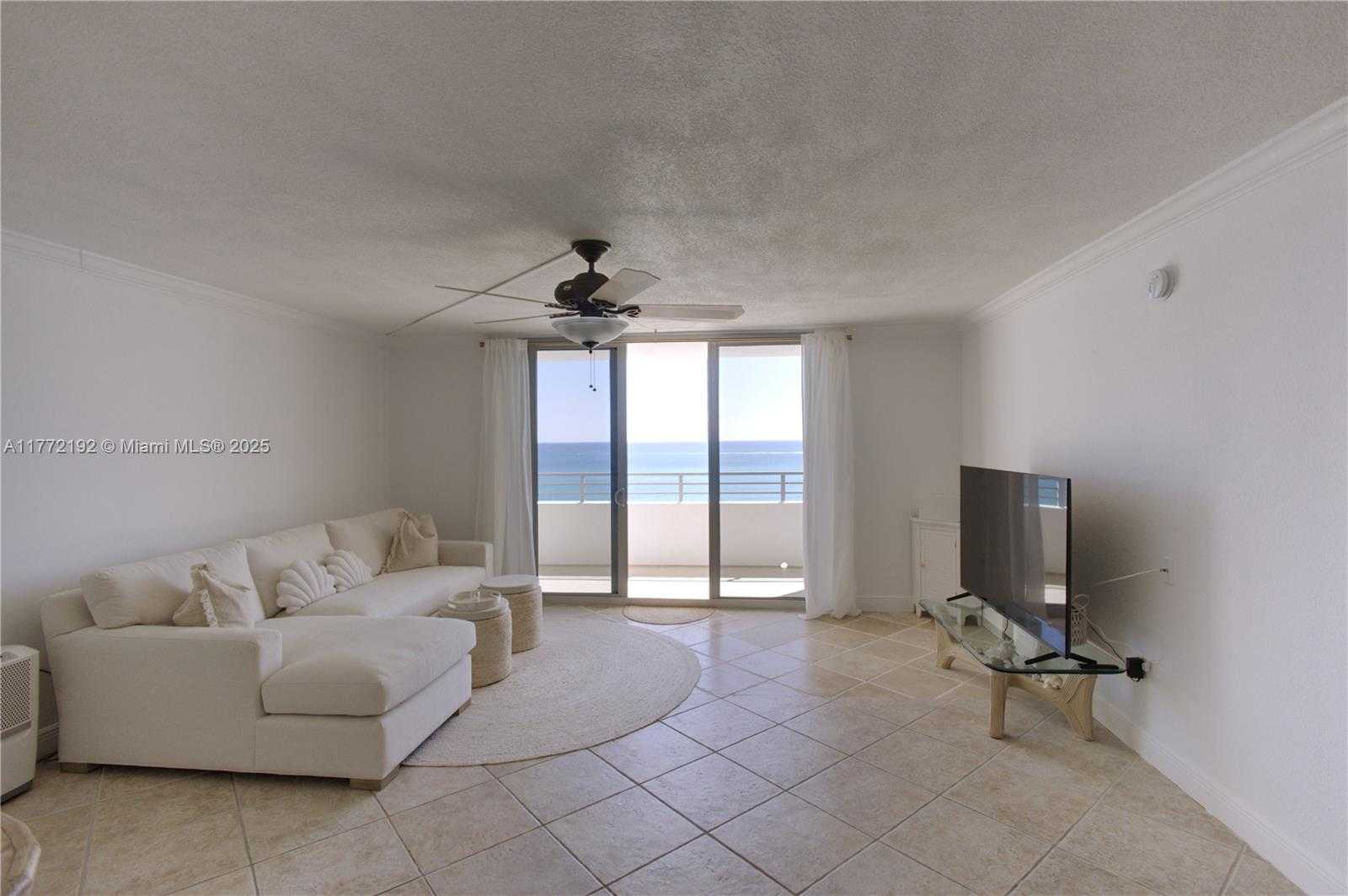 Small Image of 5555 COLLINS AVE #15M, Miami Beach Number 10