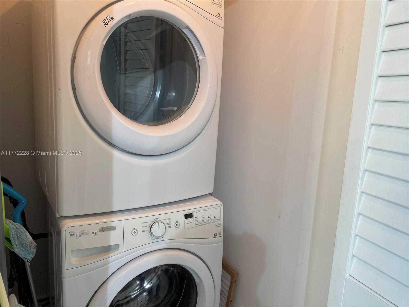 Small Image of 151 SOUTH EAST 1ST ST #2505, Miami Number 25
