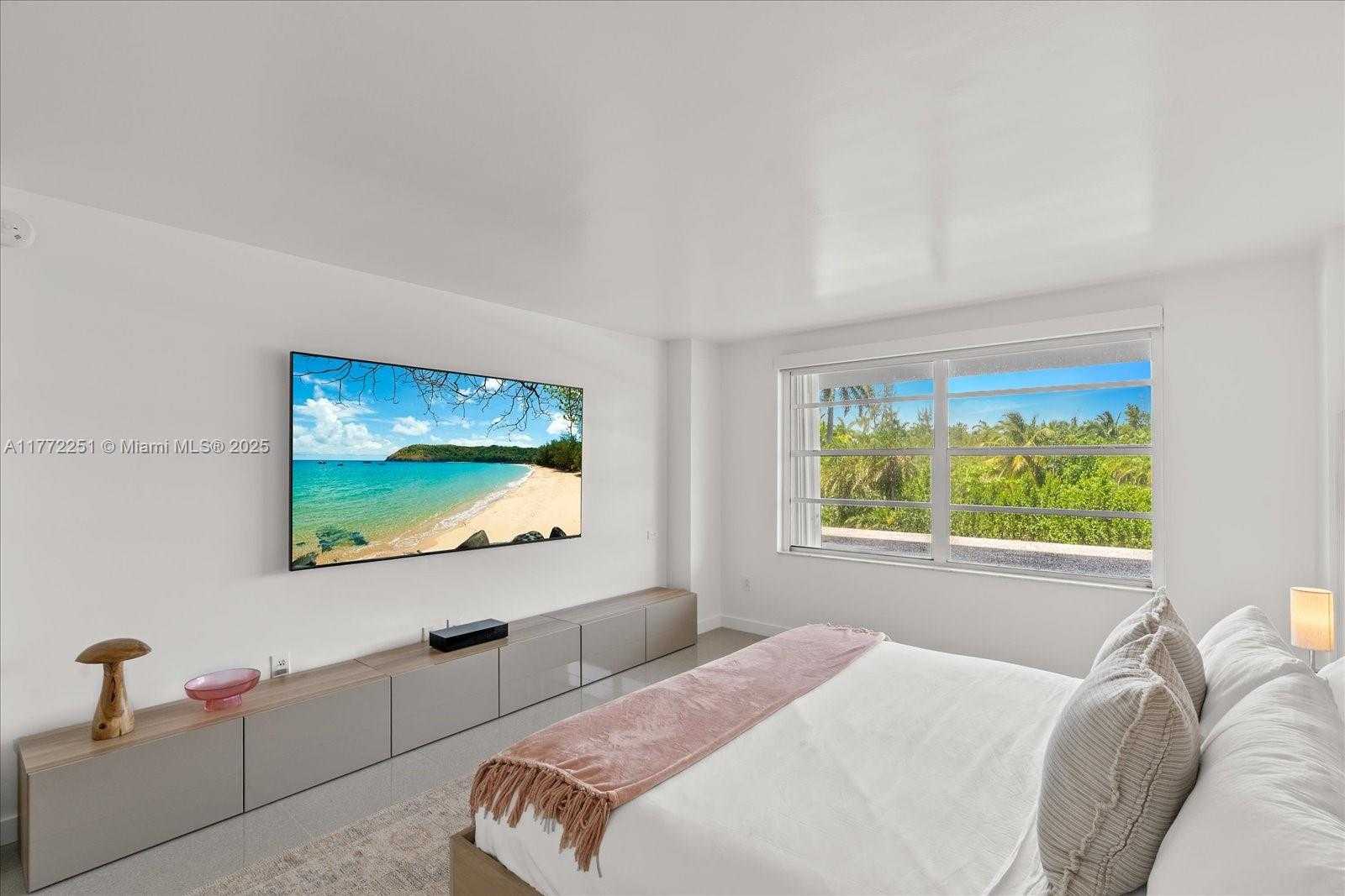 Small Image of 155 OCEAN LANE DR #208, Key Biscayne Number 14