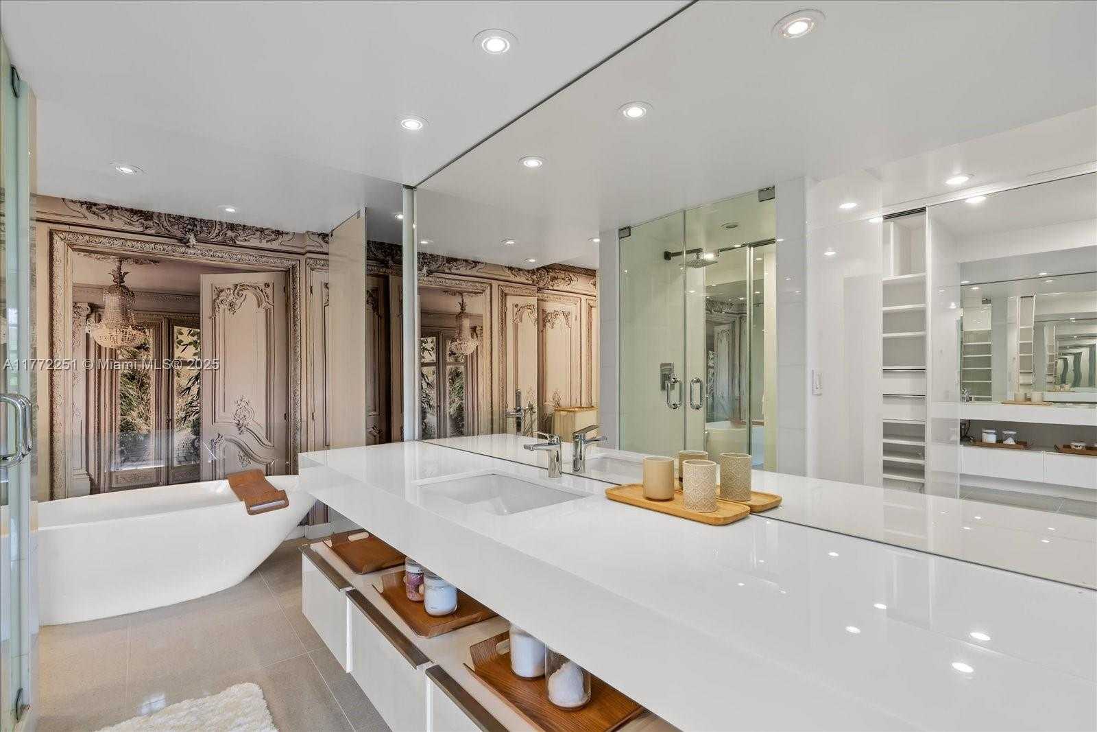 Small Image of 155 OCEAN LANE DR #208, Key Biscayne Number 16