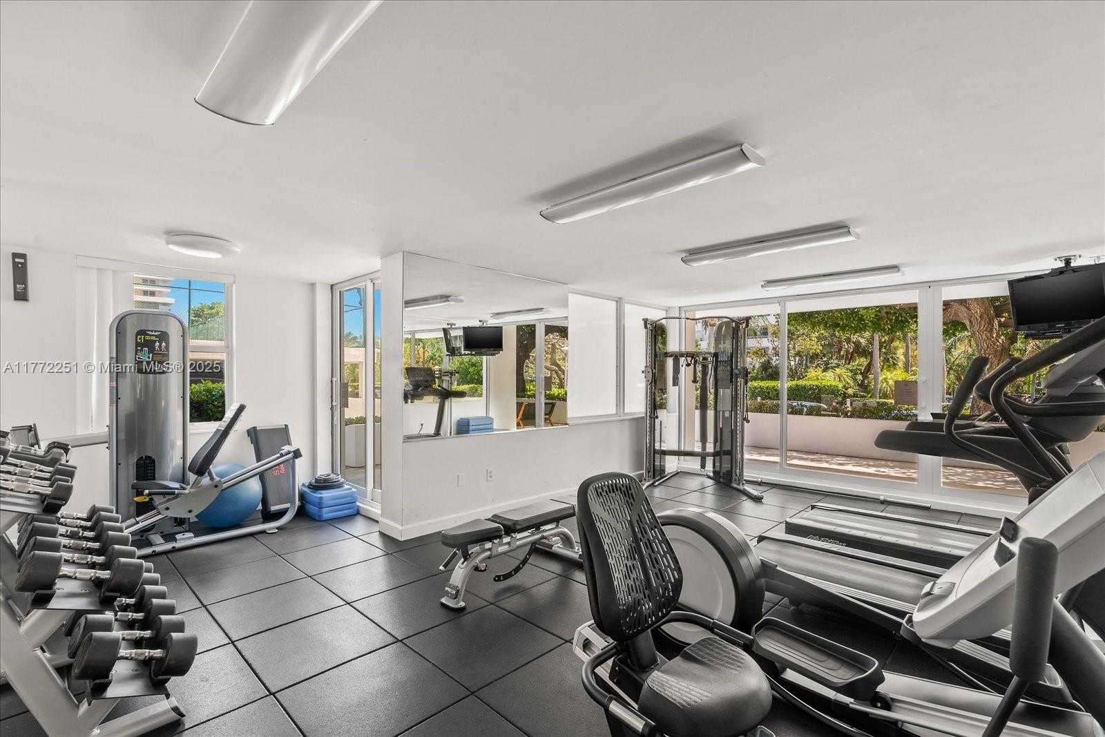 Small Image of 155 OCEAN LANE DR #208, Key Biscayne Number 28