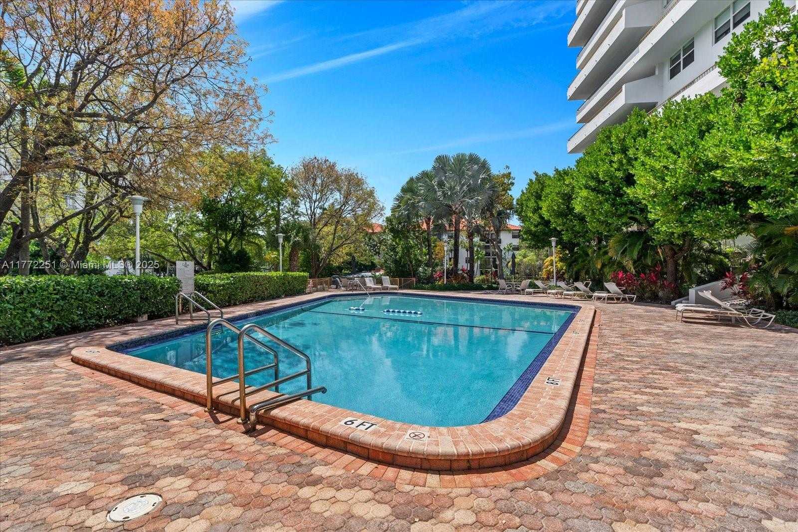 Small Image of 155 OCEAN LANE DR #208, Key Biscayne Number 30