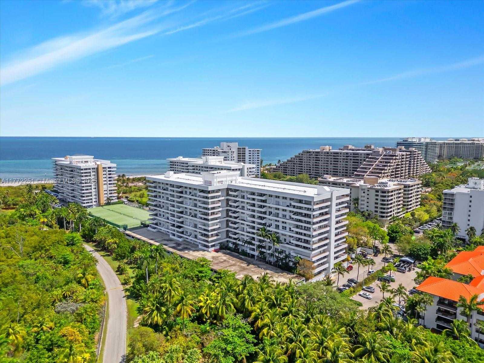 Small Image of 155 OCEAN LANE DR #208, Key Biscayne Number 34