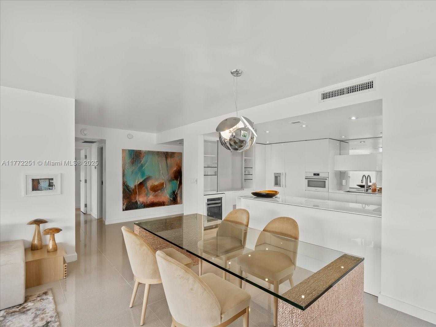 Small Image of 155 OCEAN LANE DR #208, Key Biscayne Number 7