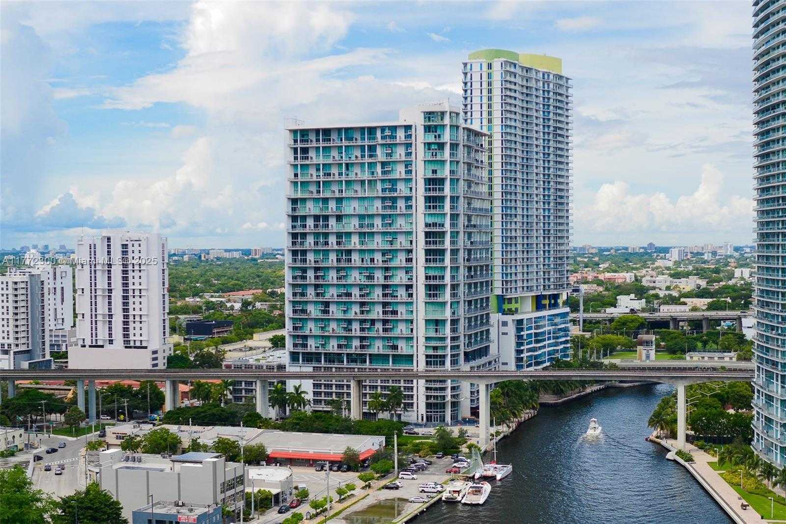 Small Image of 690 SOUTH WEST 1ST CT #1022, Miami Number 2