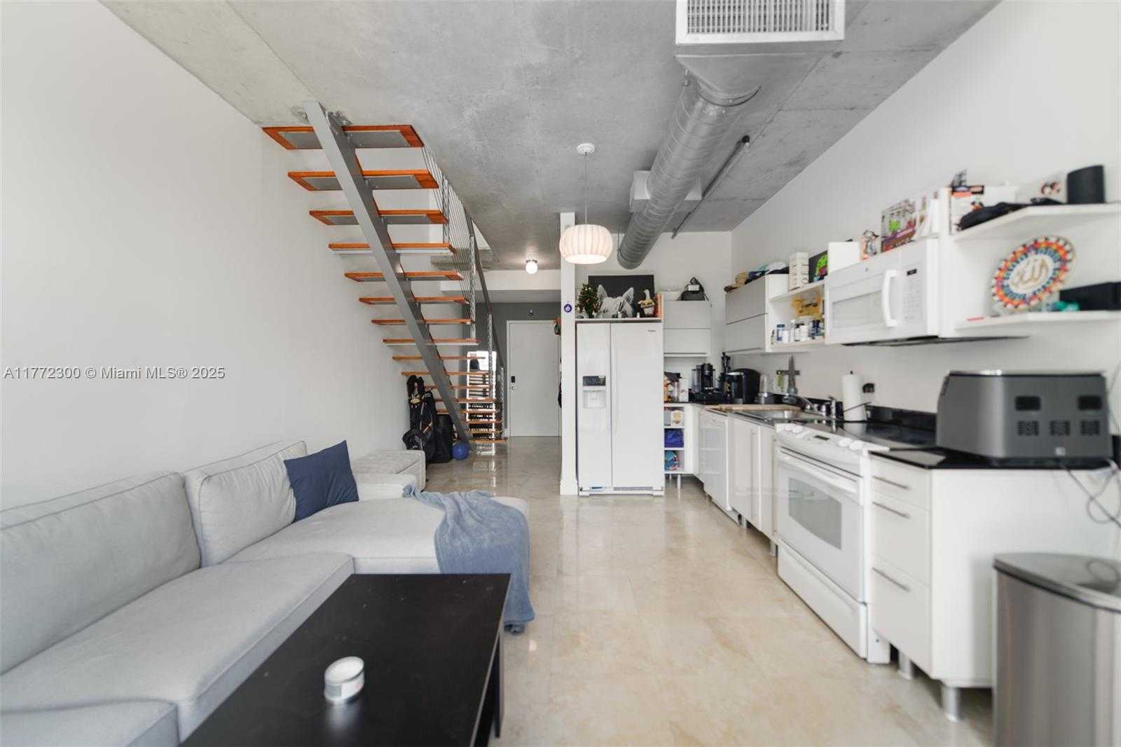 Small Image of 690 SOUTH WEST 1ST CT #1022, Miami Number 7
