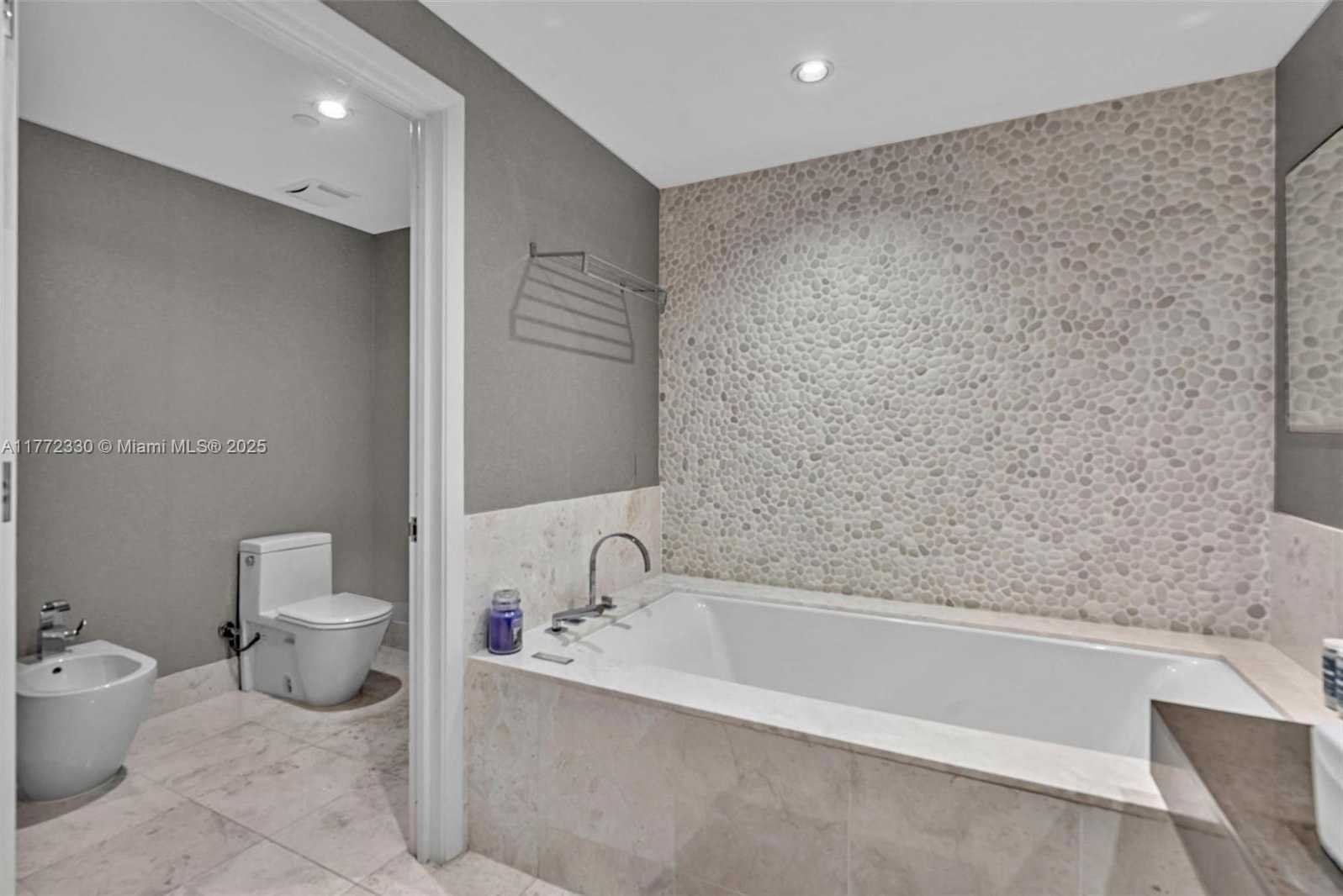 Small Image of 17121 COLLINS AVE #1604, Sunny Isles Beach Number 20