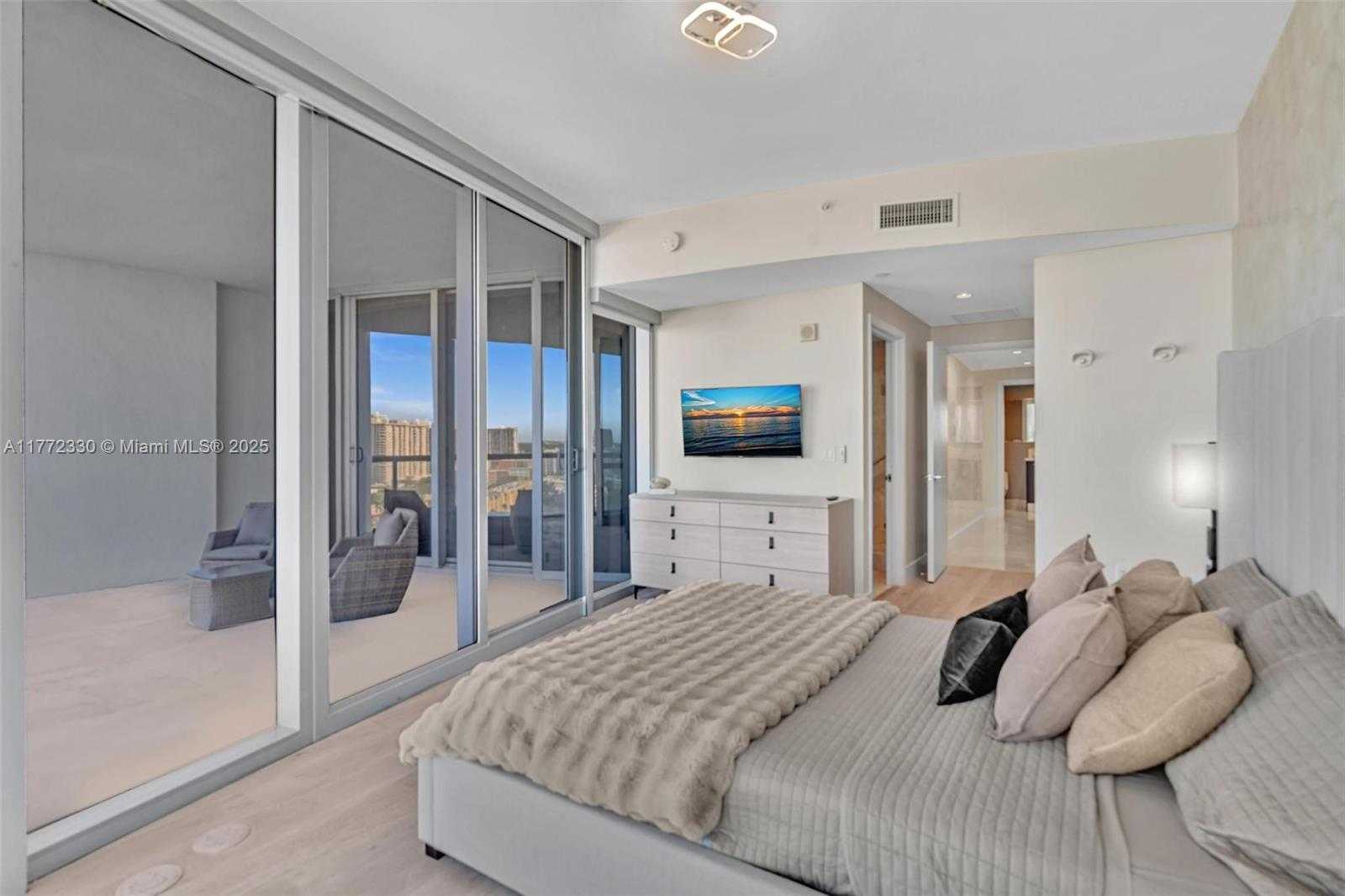 Small Image of 17121 COLLINS AVE #1604, Sunny Isles Beach Number 25