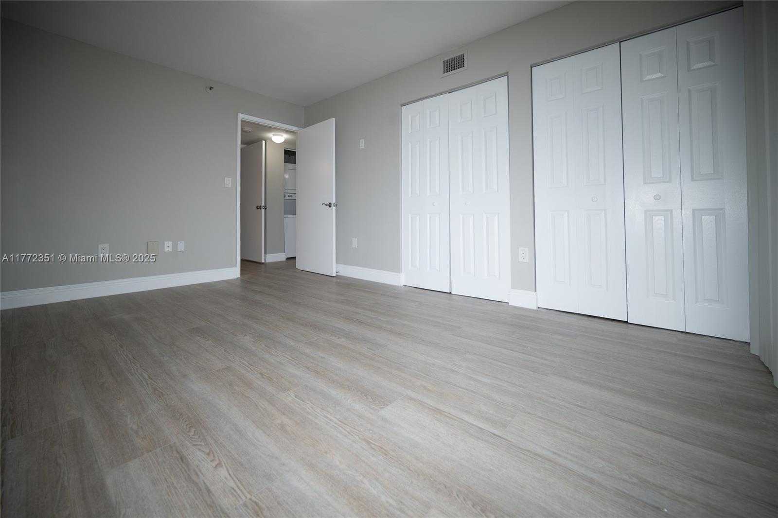 Small Image of 7832 COLLINS AVE #406, Miami Beach Number 10