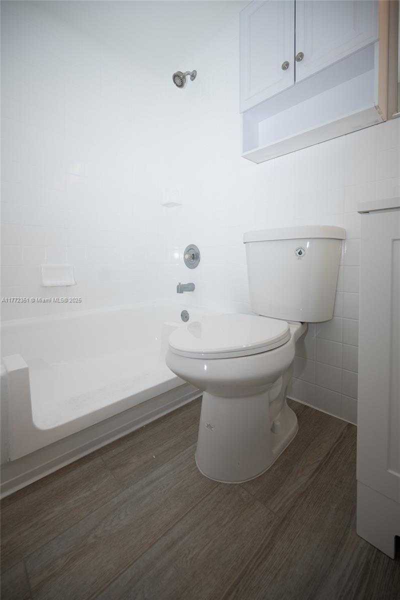 Small Image of 7832 COLLINS AVE #406, Miami Beach Number 13