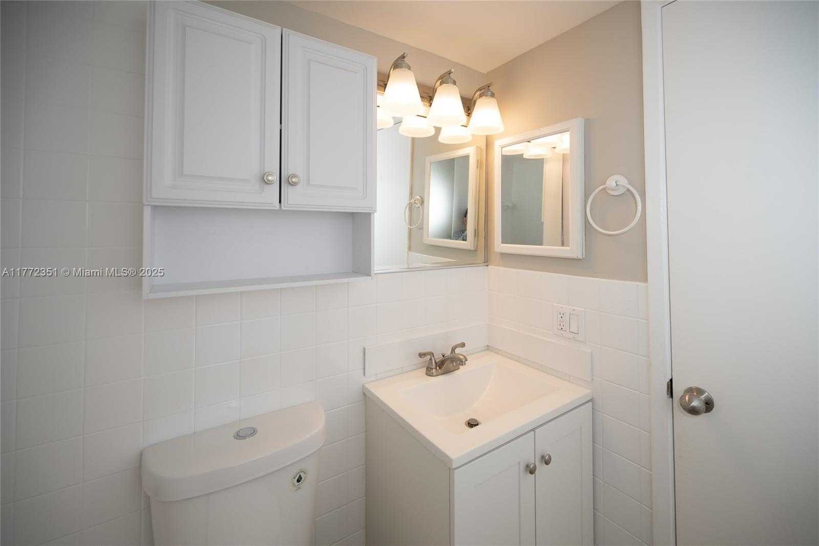 Small Image of 7832 COLLINS AVE #406, Miami Beach Number 15