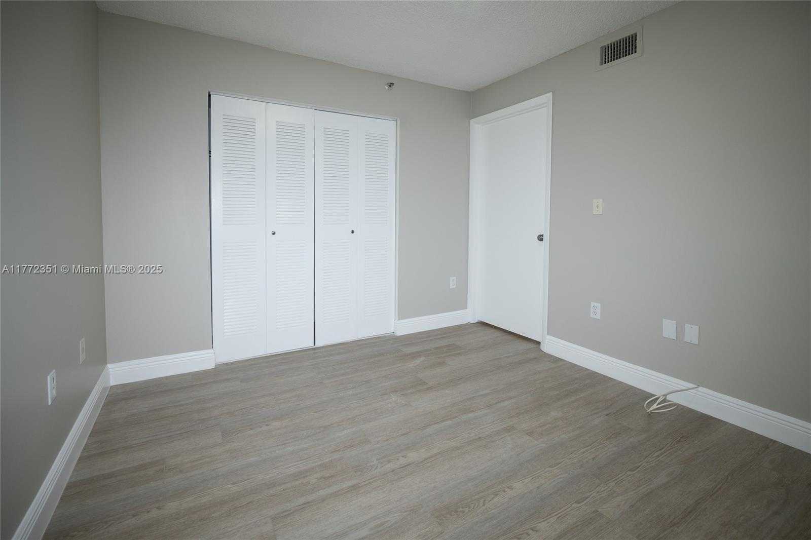 Small Image of 7832 COLLINS AVE #406, Miami Beach Number 18