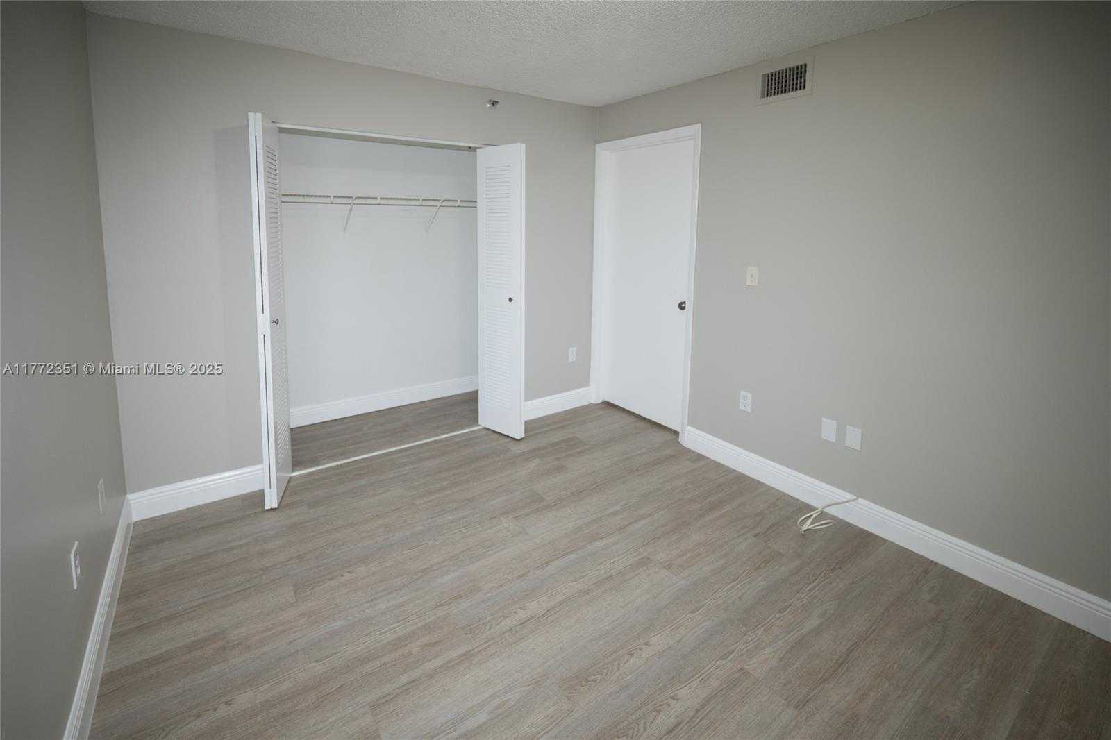 Small Image of 7832 COLLINS AVE #406, Miami Beach Number 19