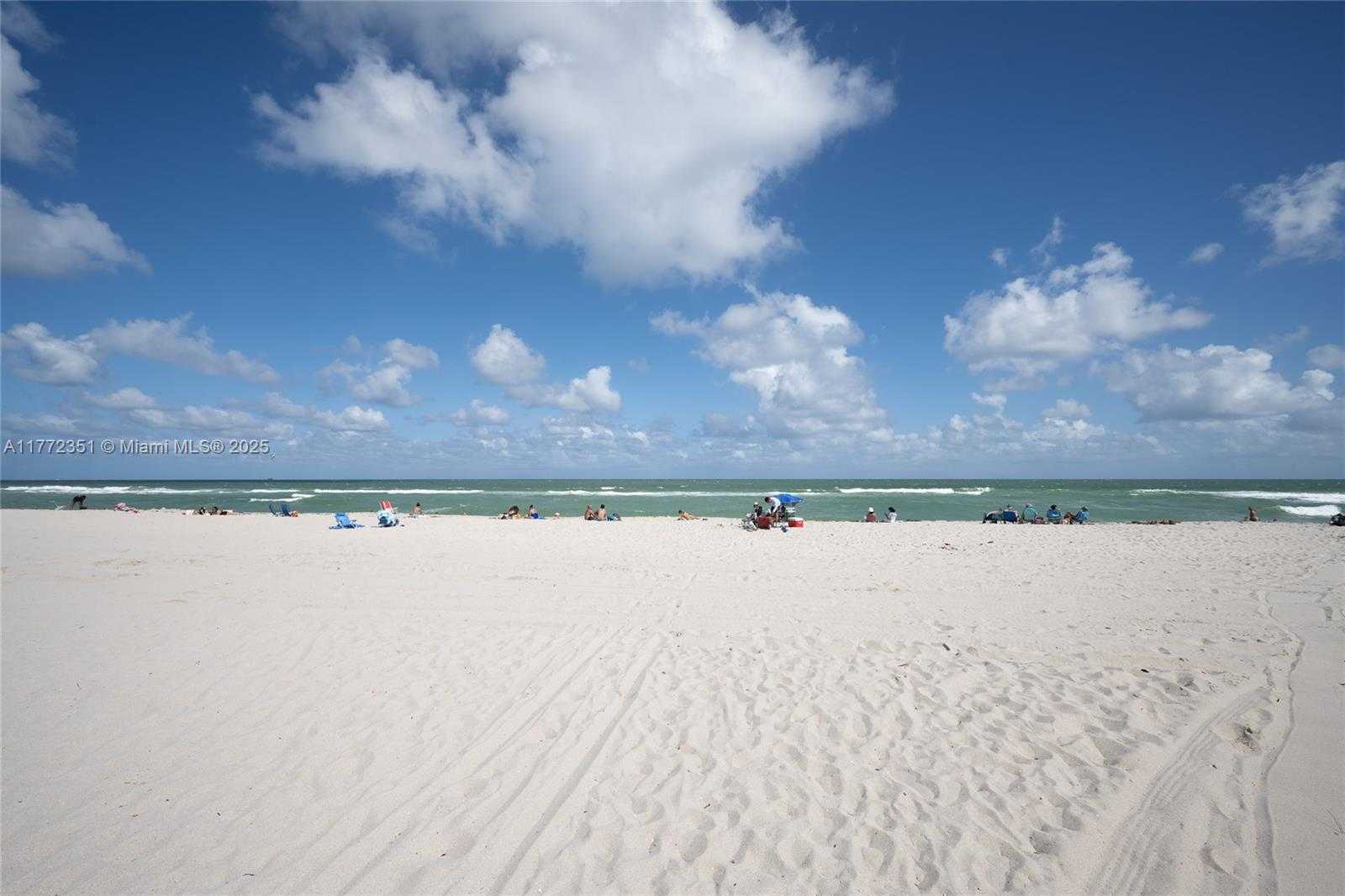 Small Image of 7832 COLLINS AVE #406, Miami Beach Number 2