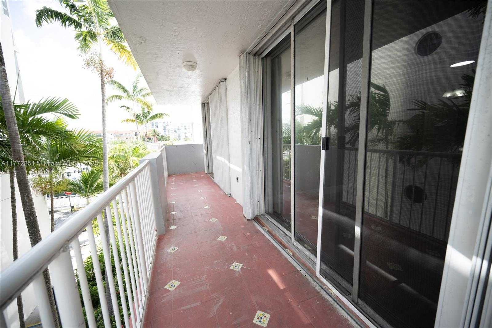 Small Image of 7832 COLLINS AVE #406, Miami Beach Number 23