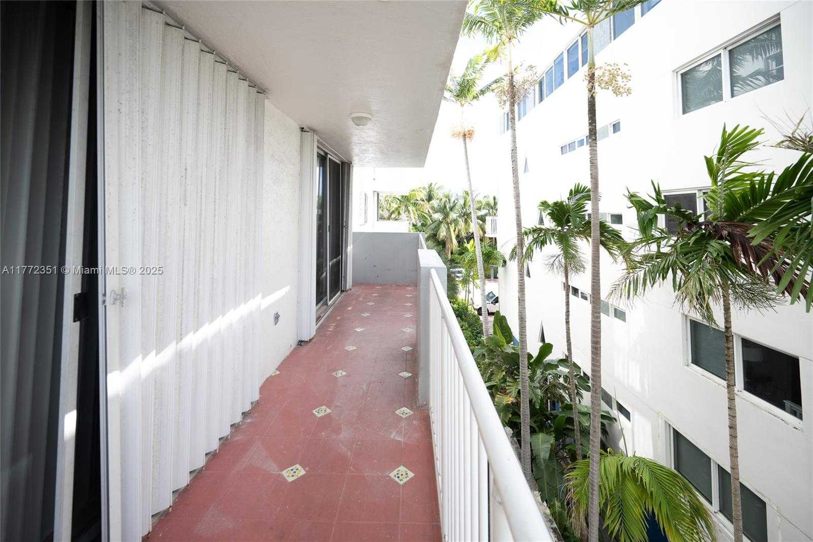 Small Image of 7832 COLLINS AVE #406, Miami Beach Number 25