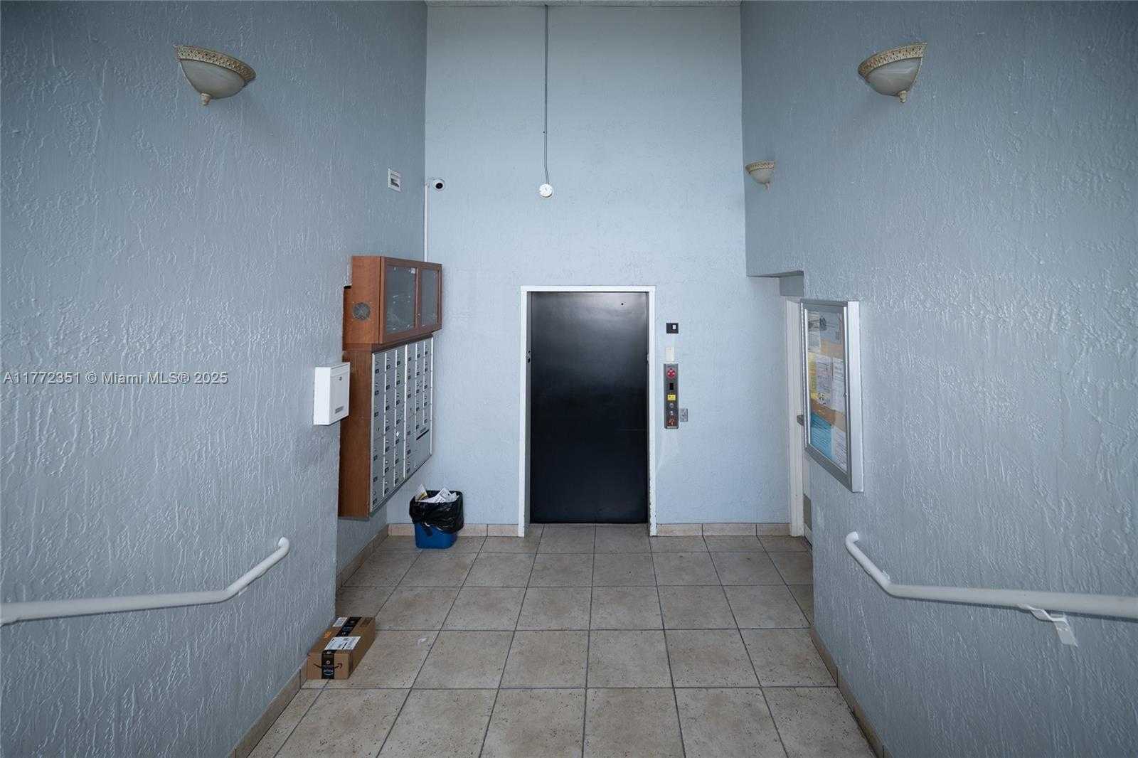 Small Image of 7832 COLLINS AVE #406, Miami Beach Number 27