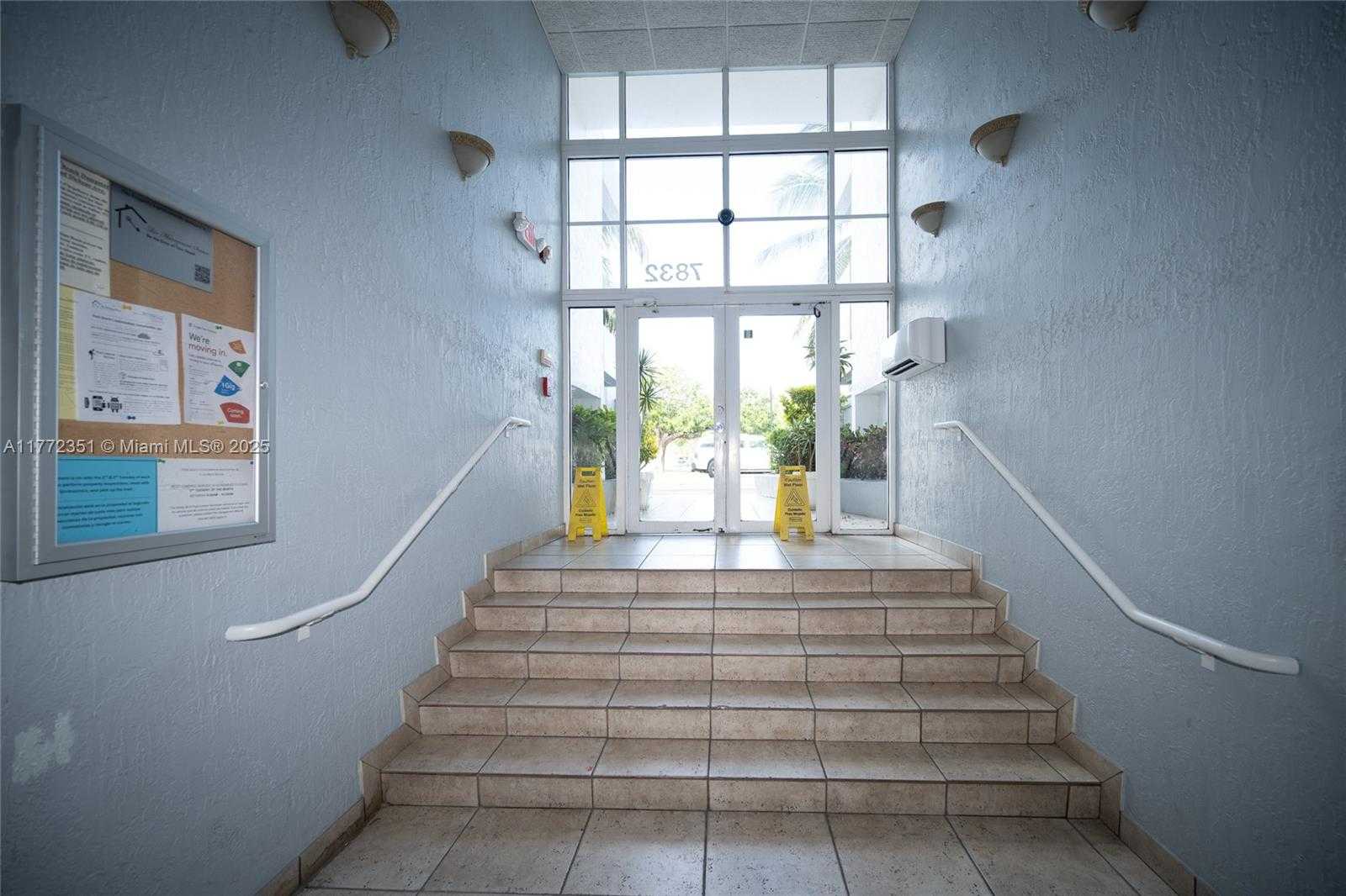 Small Image of 7832 COLLINS AVE #406, Miami Beach Number 28