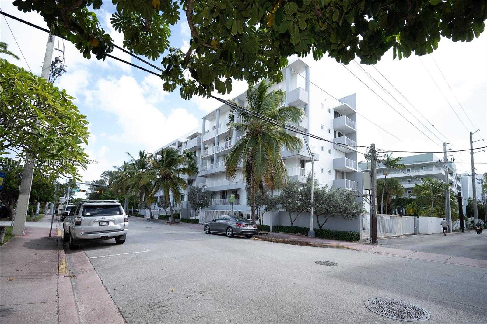 Small Image of 7832 COLLINS AVE #406, Miami Beach Number 34