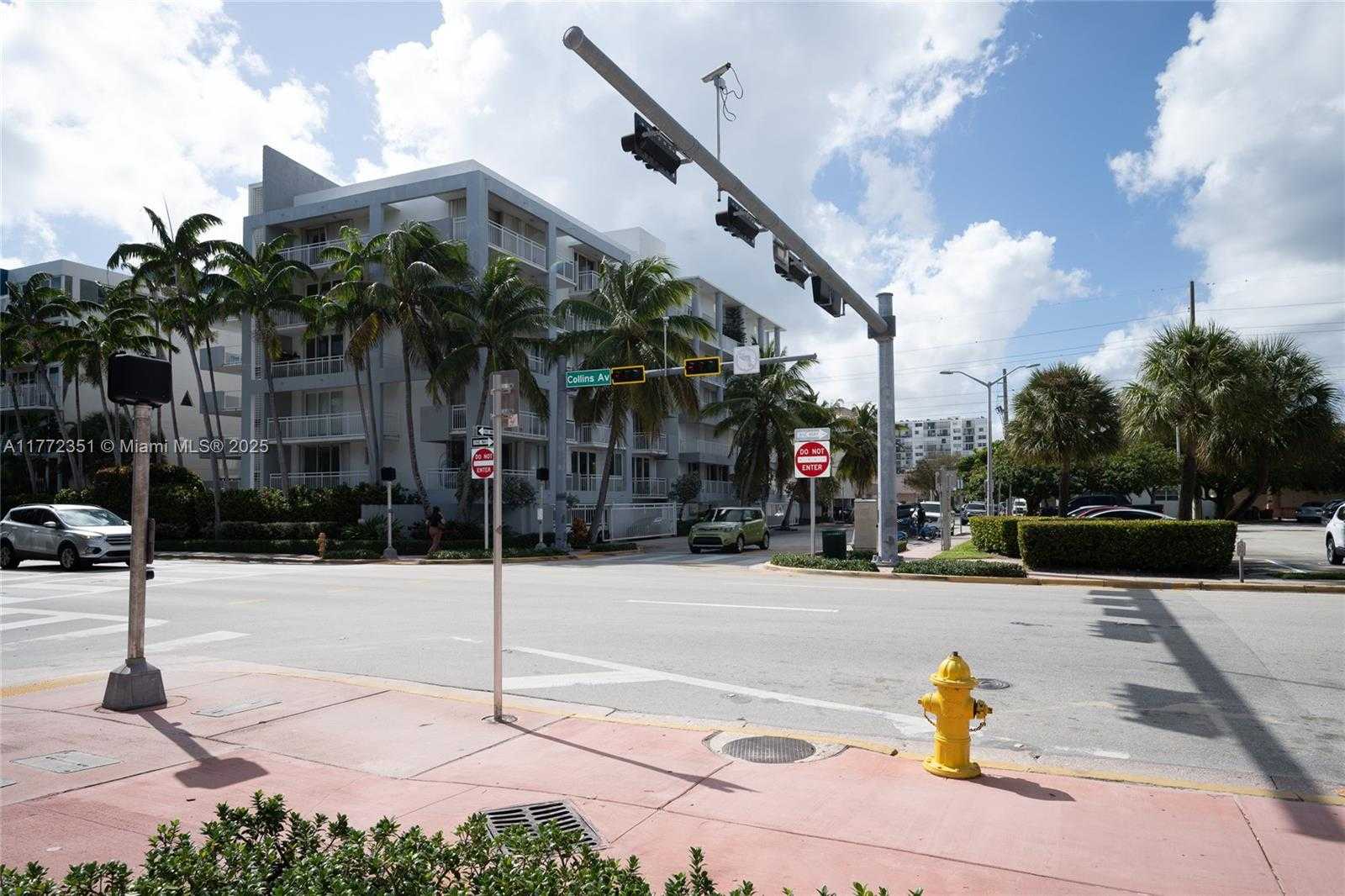 Small Image of 7832 COLLINS AVE #406, Miami Beach Number 42