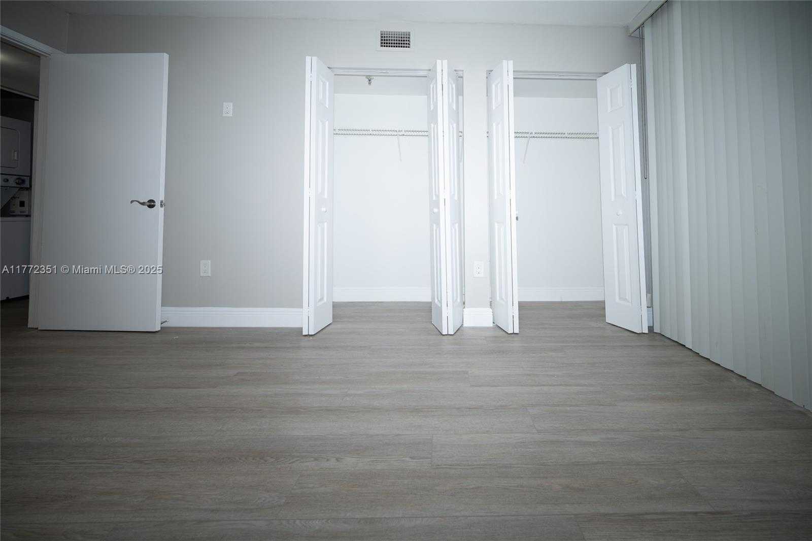 Small Image of 7832 COLLINS AVE #406, Miami Beach Number 8