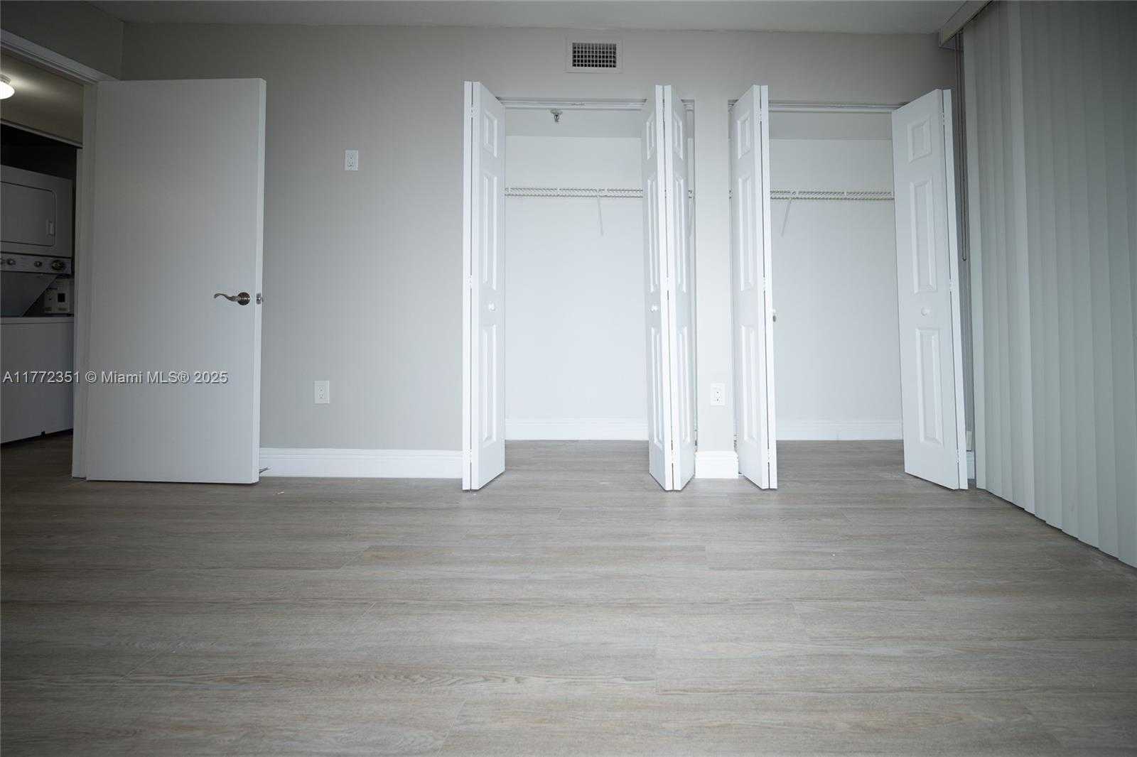 Small Image of 7832 COLLINS AVE #406, Miami Beach Number 9