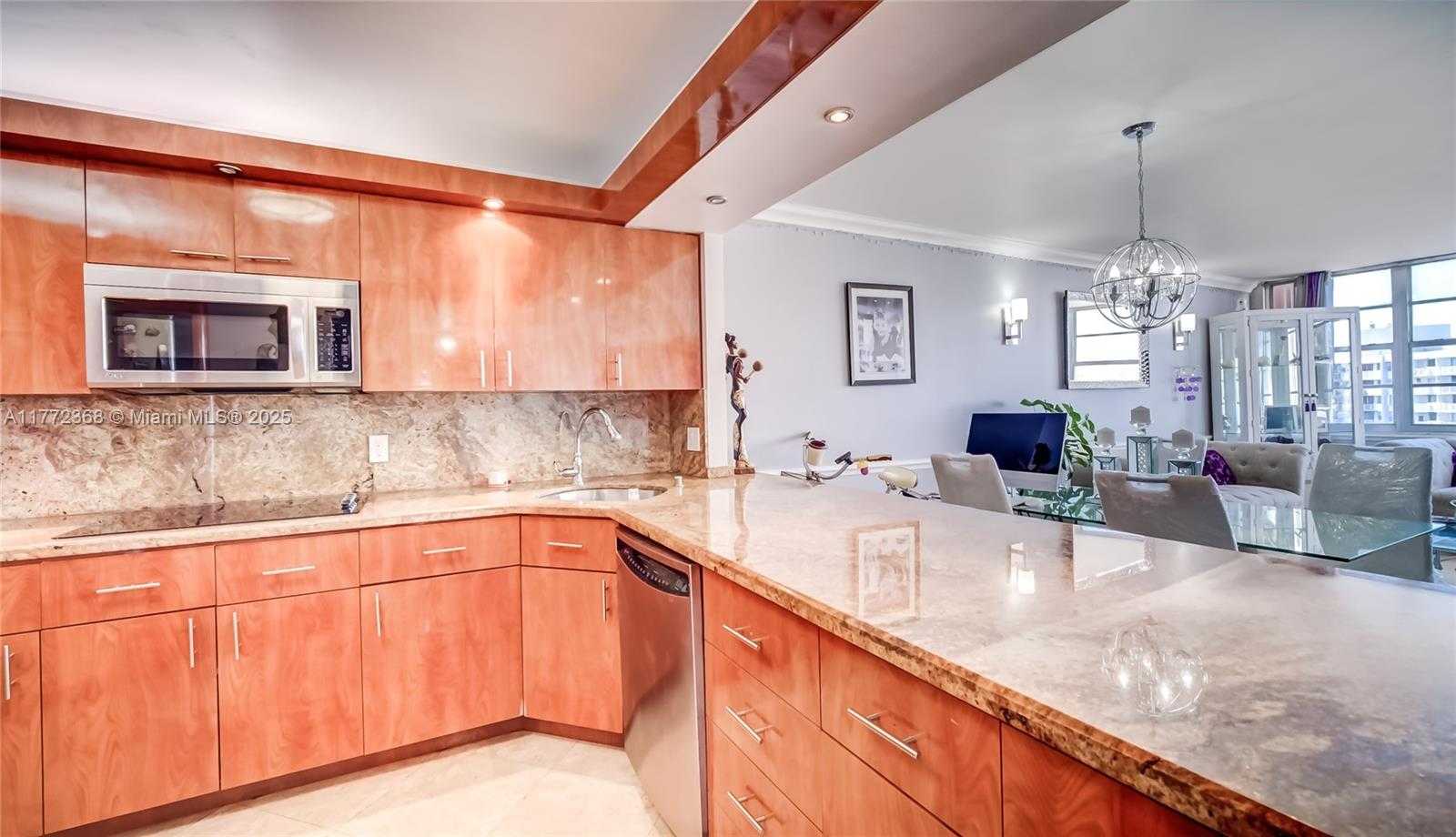 Small Image of 1351 NORTH EAST MIAMI GARDENS DR #813 E, Miami Number 13