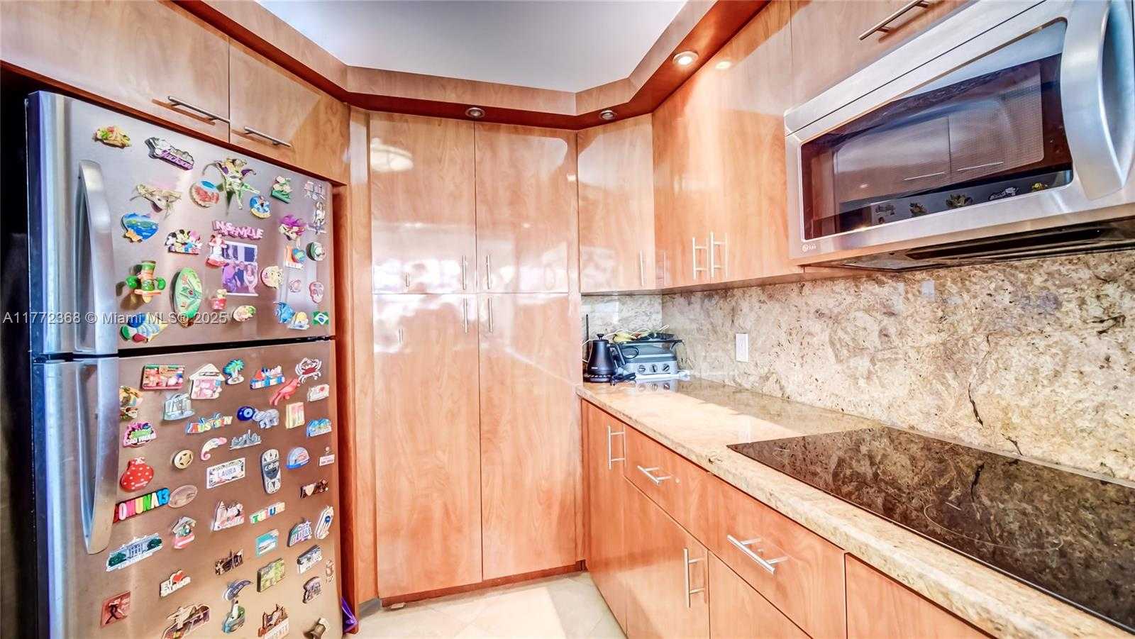 Small Image of 1351 NORTH EAST MIAMI GARDENS DR #813 E, Miami Number 14