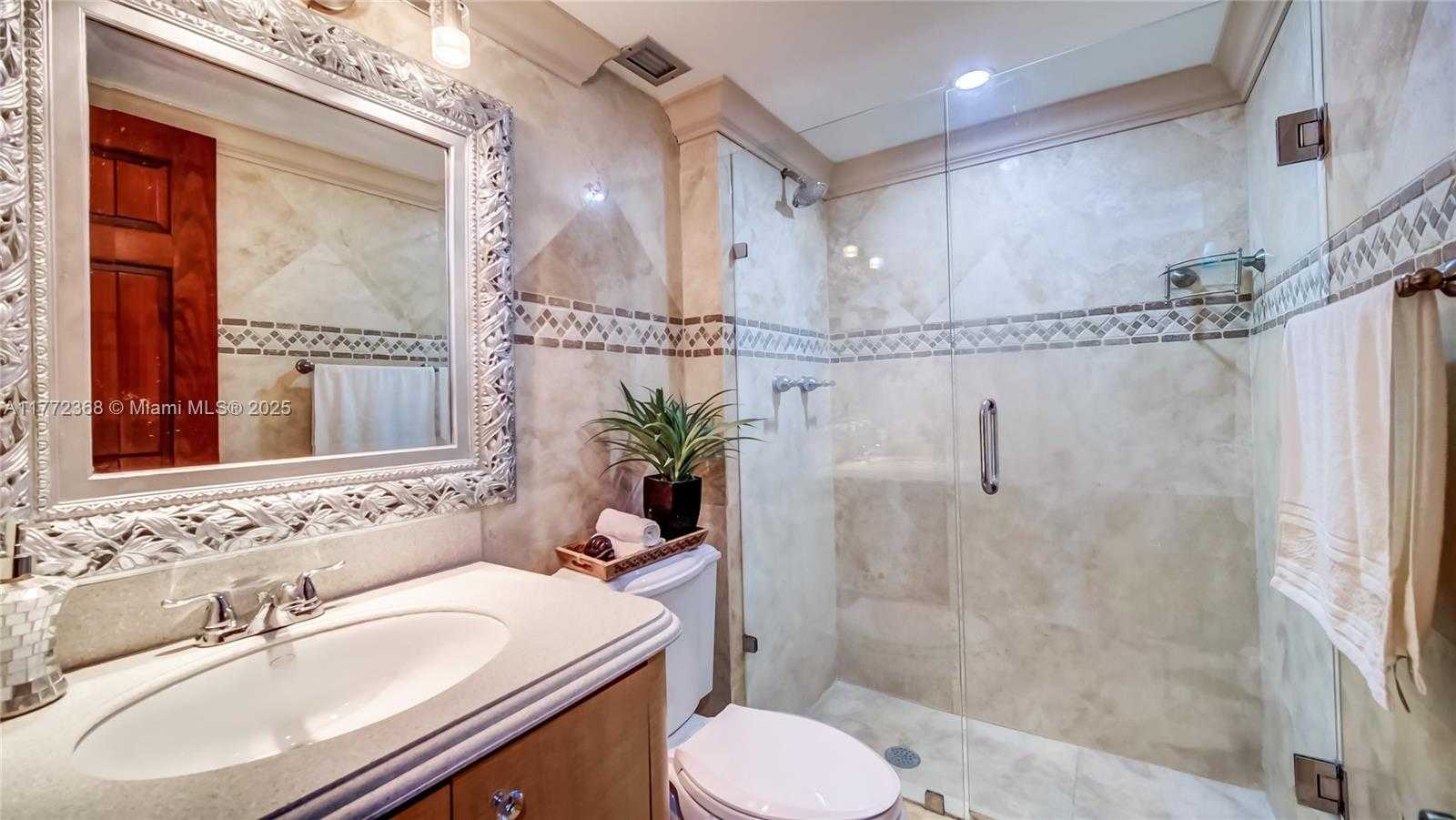 Small Image of 1351 NORTH EAST MIAMI GARDENS DR #813 E, Miami Number 16