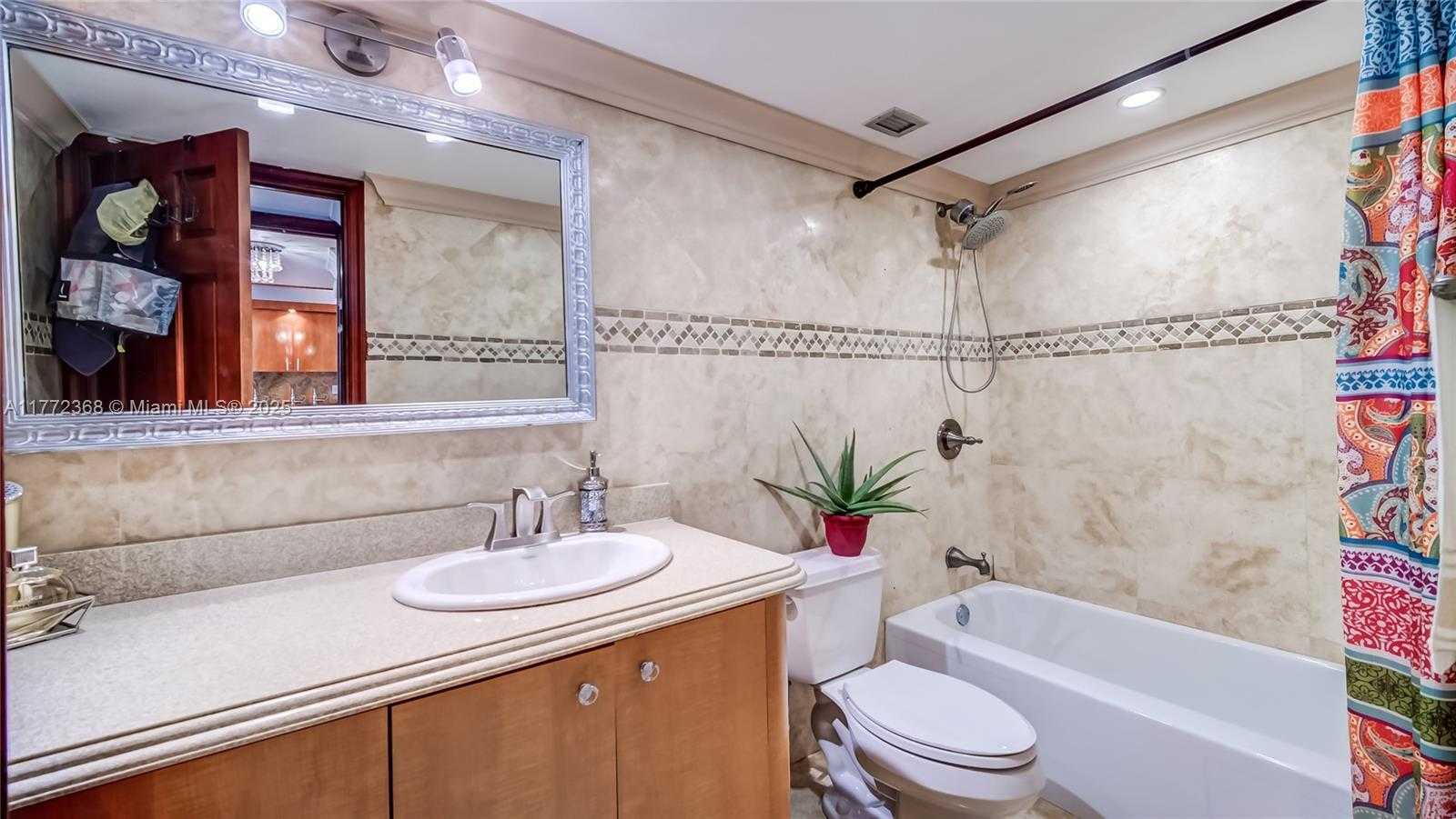 Small Image of 1351 NORTH EAST MIAMI GARDENS DR #813 E, Miami Number 17