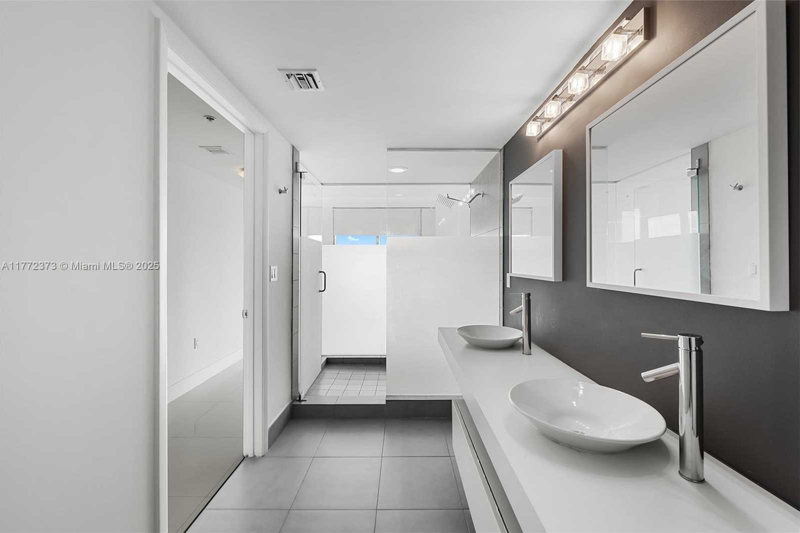 Small Image of 92 SOUTH WEST 3RD ST #2110, Miami Number 8
