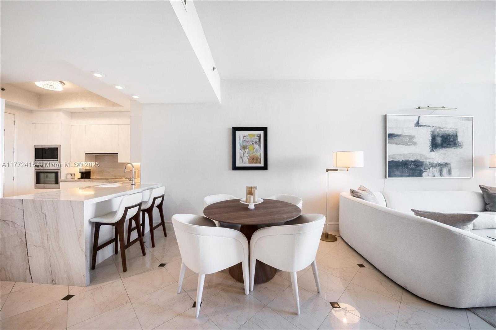 Small Image of 100 SOUTH POINTE DR #702, Miami Beach Number 2