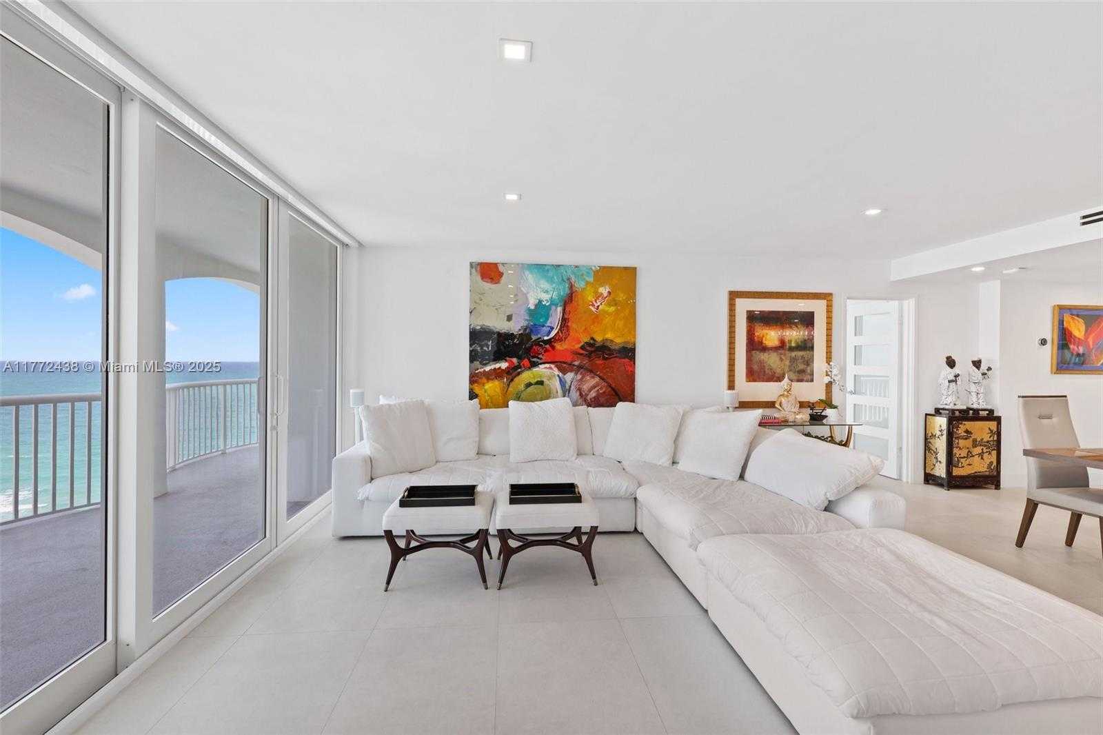 Small Image of 5401 COLLINS AVE #1407, Miami Beach Number 14