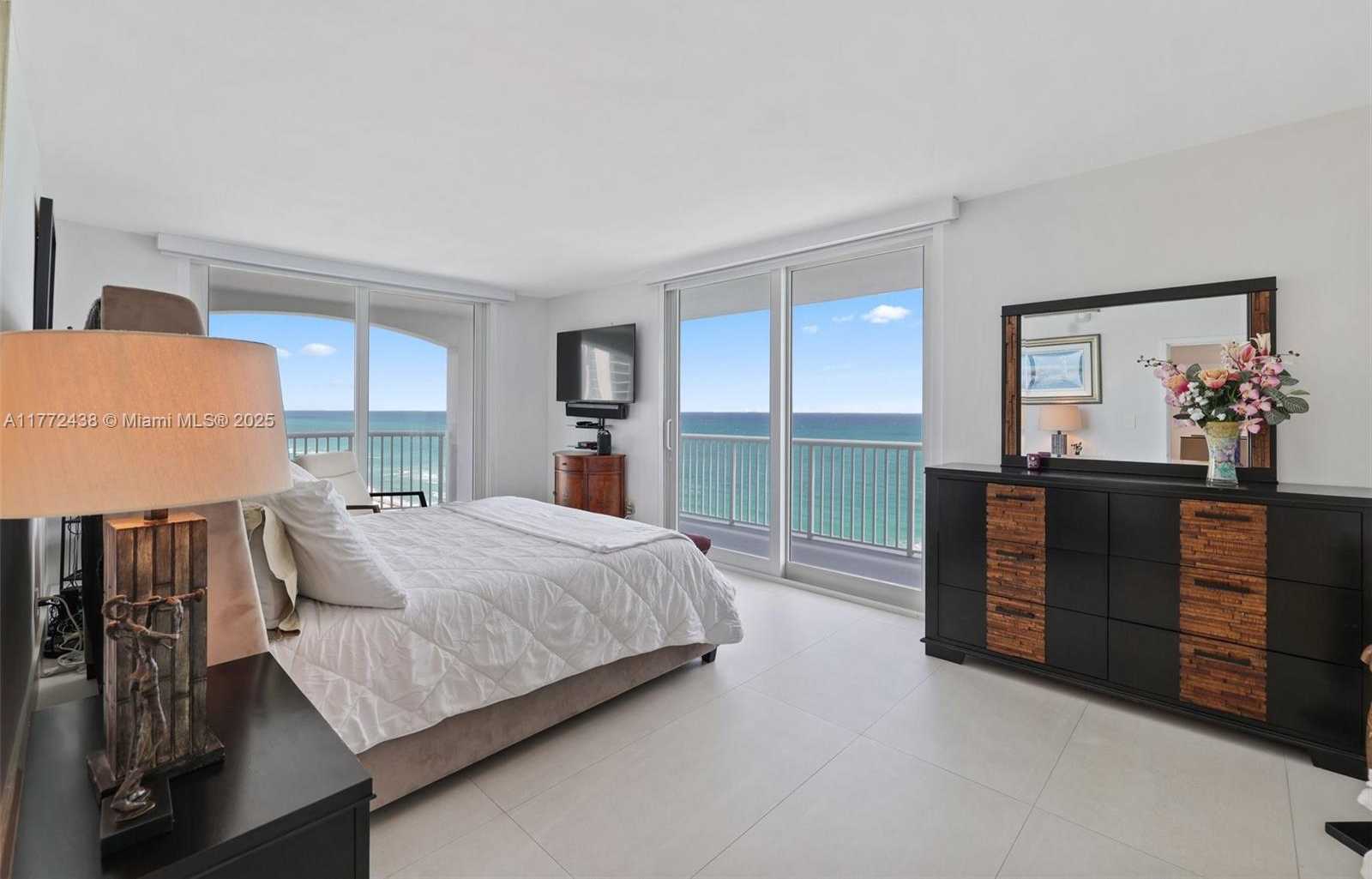 Small Image of 5401 COLLINS AVE #1407, Miami Beach Number 16
