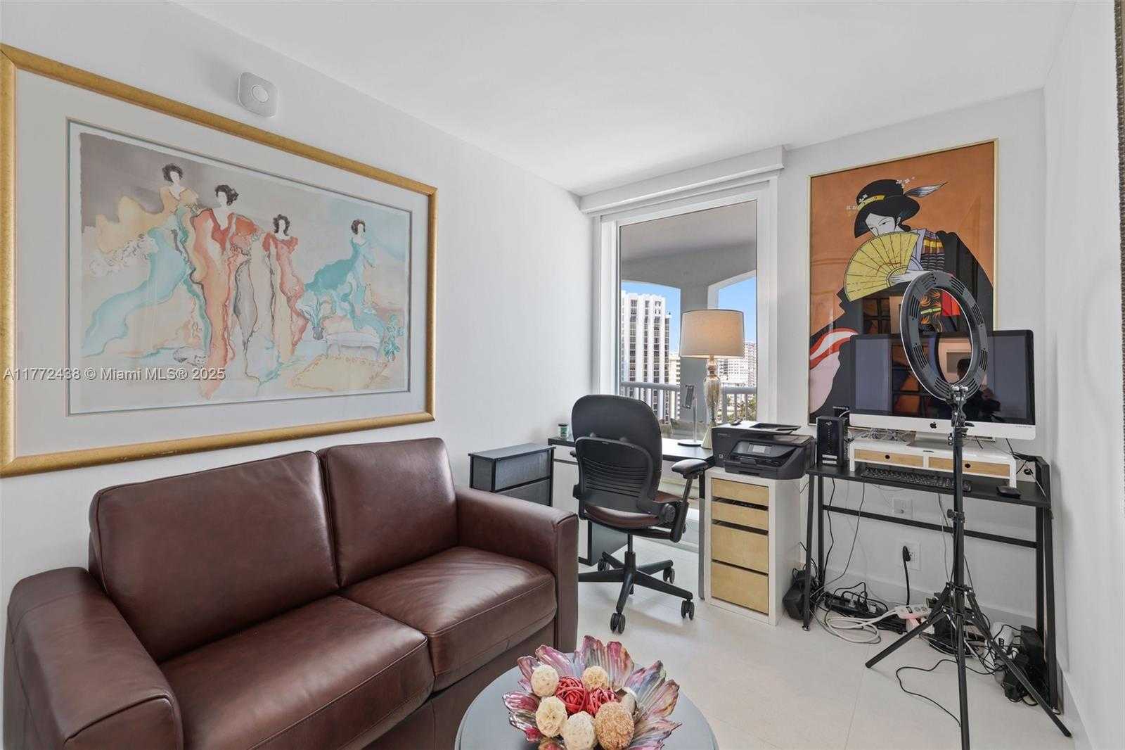 Small Image of 5401 COLLINS AVE #1407, Miami Beach Number 20