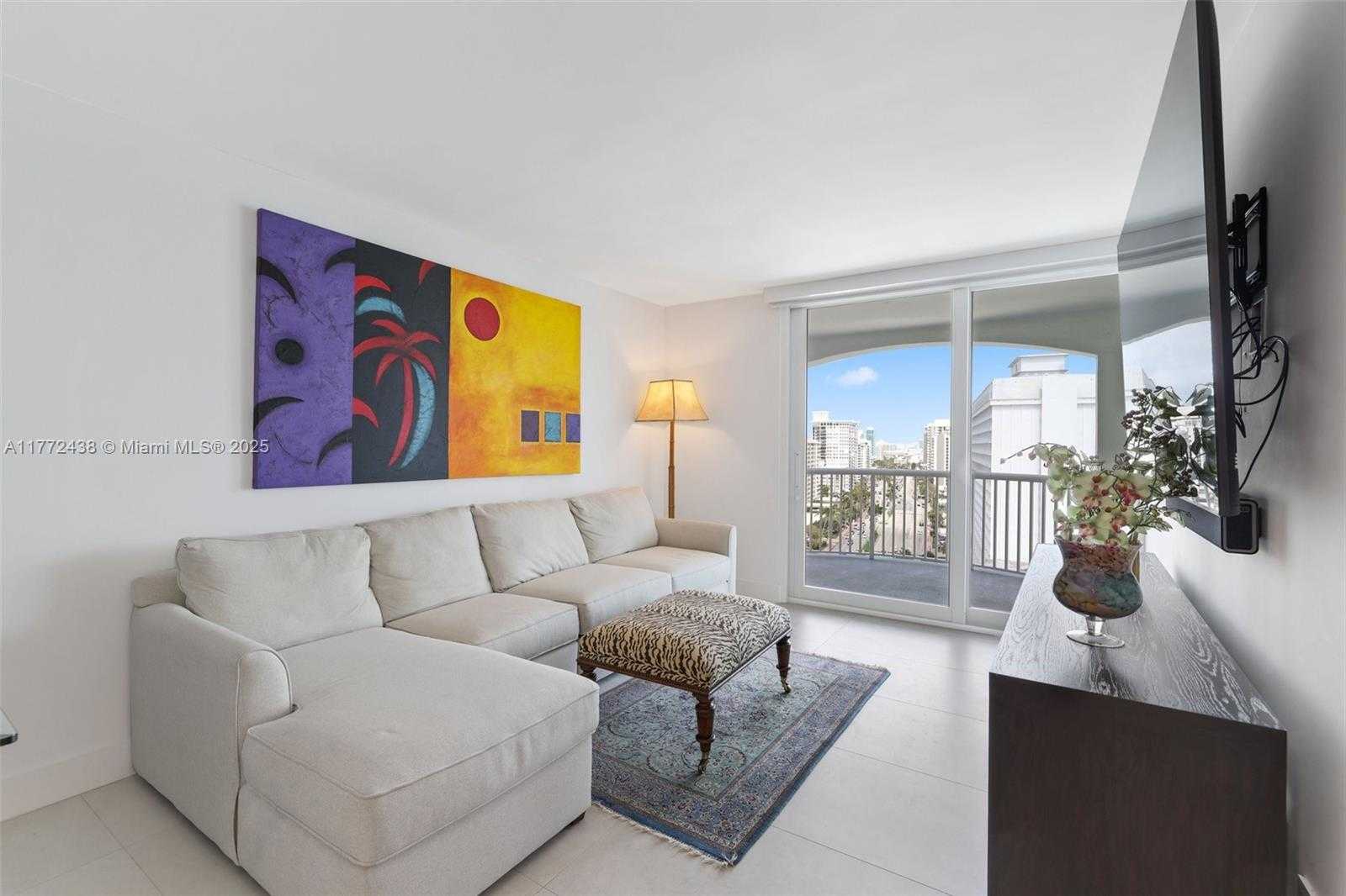 Small Image of 5401 COLLINS AVE #1407, Miami Beach Number 23