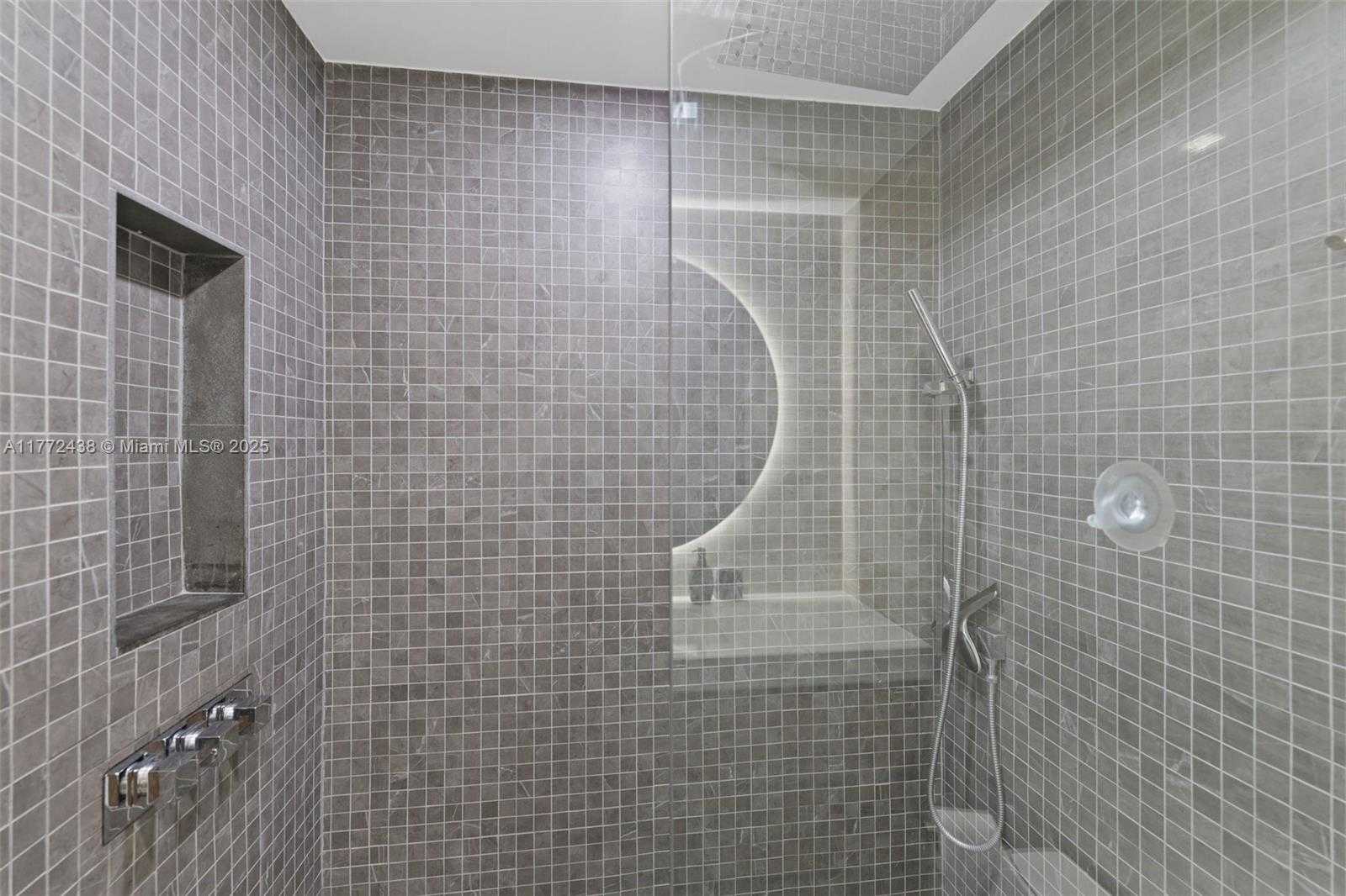 Small Image of 5401 COLLINS AVE #1407, Miami Beach Number 29