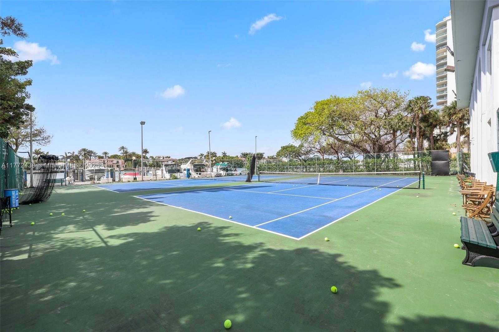 Small Image of 5401 COLLINS AVE #1407, Miami Beach Number 39