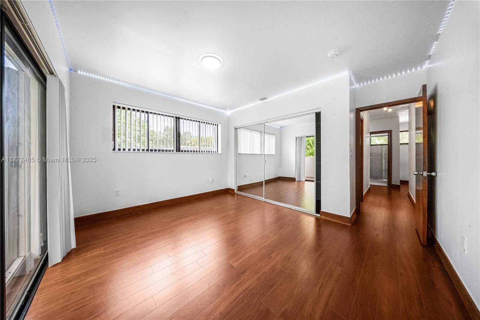 Small Image of 511 VITTORIO AVE, Coral Gables Number 26